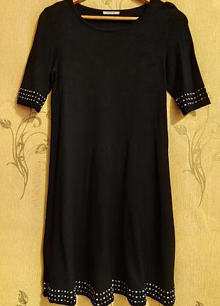 Женское трикотажное черное платье хс размер