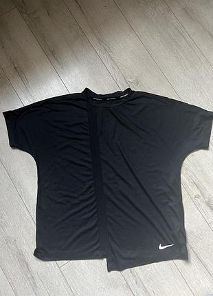 Футболка жіноча