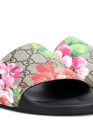 Женские шлепанцы,сланцы "gucci gg blooms supreme"