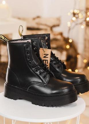 Зимние ботинки dr. martens mono black женские с мехом