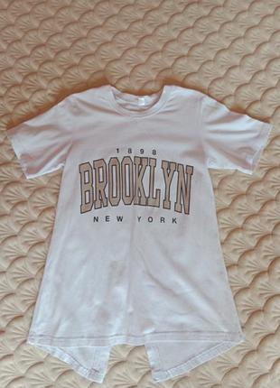 Стильная майка с надписью - для тех, кто любит выделяться