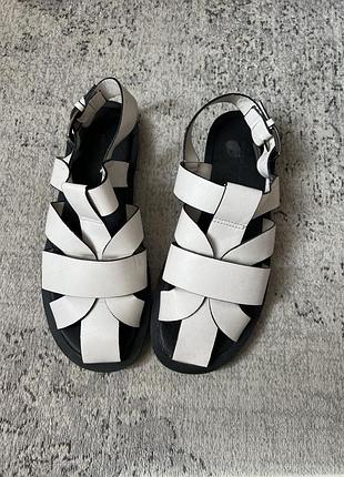 Сандалі stradivarius 39