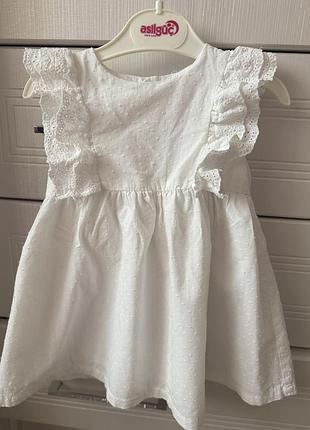Сукня для дівчинки