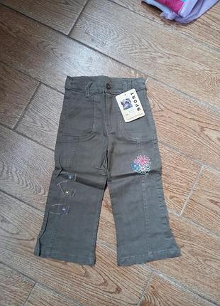 Тонкие джинсы на девочку.