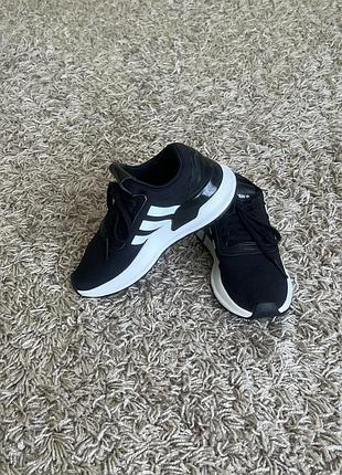 Кросівки adidas 35,5 розміру