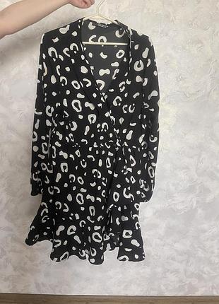 Сукня на довгий рукав