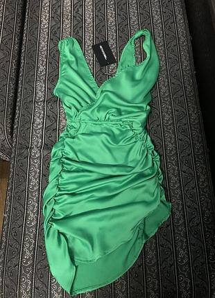 Сукня яскраво зелена асиметрична атласна plt розмір хс-с