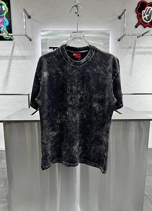 Футболка hugo boss з вишивкою