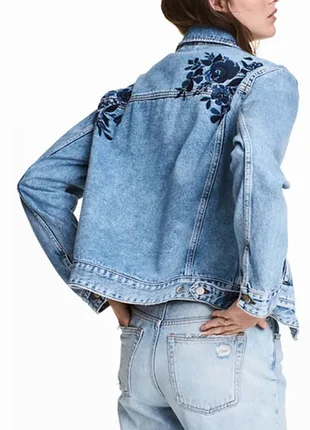 Стильна джинсова куртка з вишивкою  h&m. швеція.