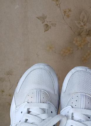 Кросівки підліткові nike huarache на стопу 23,5-24 см стан нових6 фото