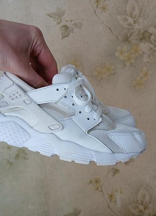 Кросівки підліткові nike jordan huarache на стопу 23,5-24 см стан нових