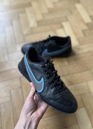 Бутси футбольні сороканіжки nike legend 9 academy tf