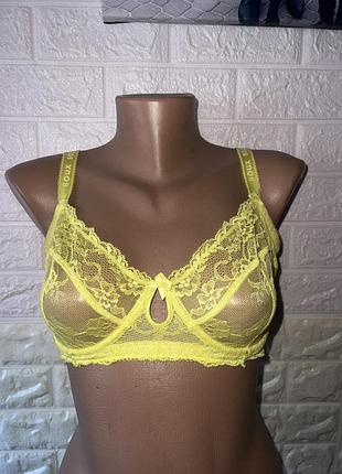 Неймовірно гарний фірмовий бюстгалтер, розмір 30 f