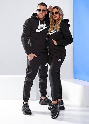 Потребляющий костюм nike