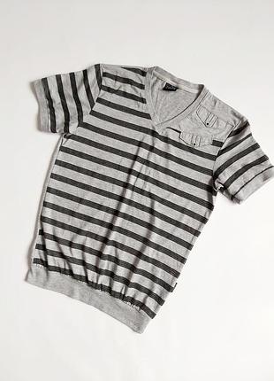 Футболка женская с vобразным бурризом р. л серая la corne d'or