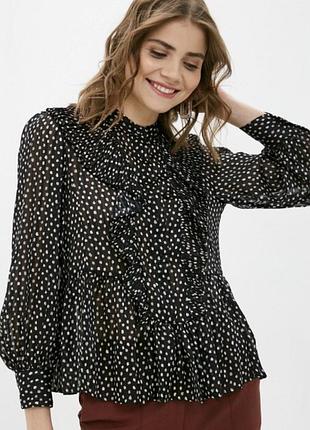 Блуза з рюшами