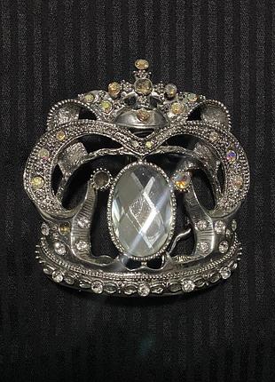 Пряжка для ременя у вигляді корони, за стразами