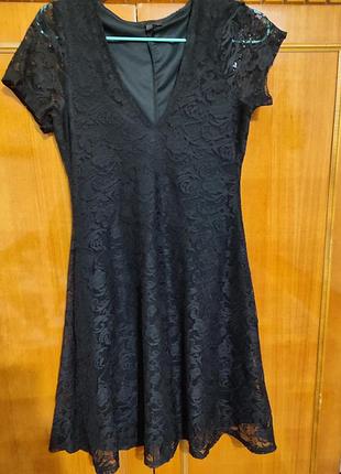 Черное платье хс