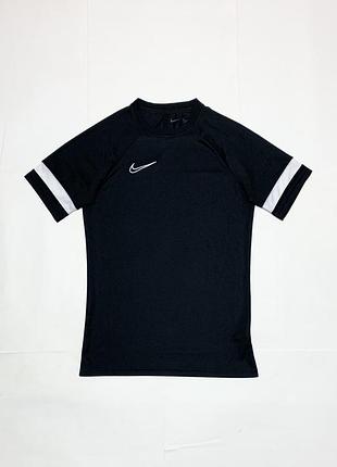 Спортивна чоловіча футболка nike