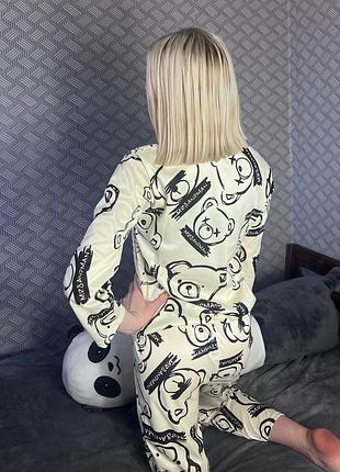 Жіноча піжама з довгим рукавом