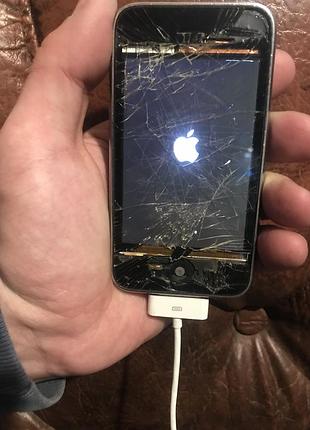 Продам iphone 3 под ремонт