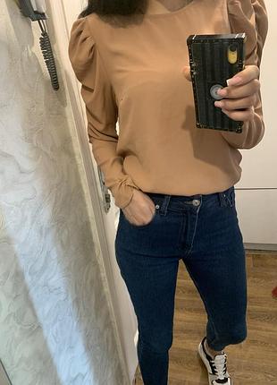 Базова бежева блуза