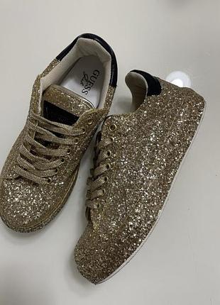 Кеди в паєтках від guess