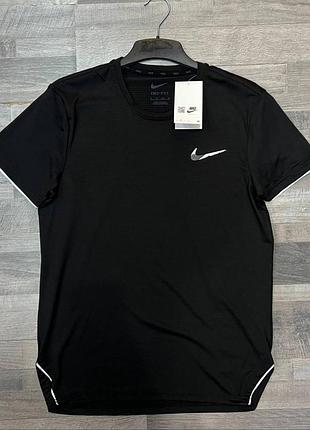 Комплект футболка и шорты nike