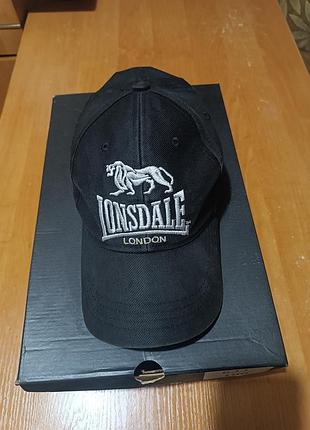 Продам кепку lonsdale