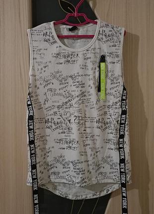 Майка молодіжна