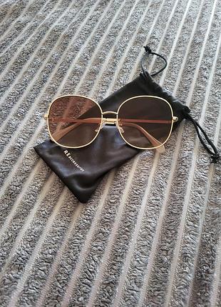 Солнцезащитные очки reserved