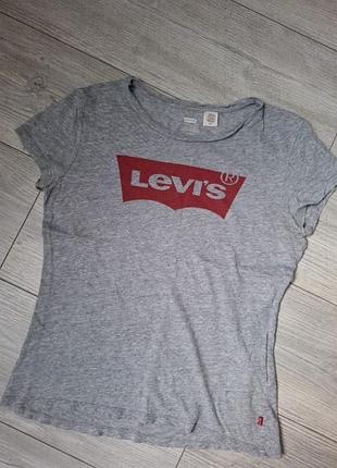 Женская футболка levi's. львис. серая футболка