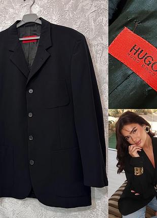 Піджак від hugo boss в чорному колярі