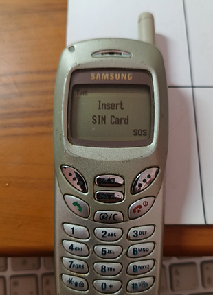 Телефон samsung r210s