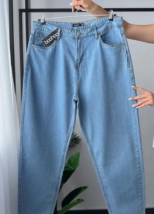Джинсы mom с высокой посадкой от boohoo