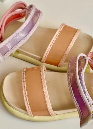 Босоніжки на дівчинку zara. розмір 25