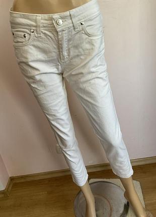 Белые фирменные джинсы/ s/ brend trussardi jeans
