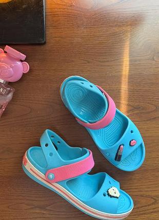 Дівчачі crocs босоніжки 22 см