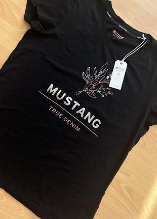 Футболка жіноча нова чорна черная mustang