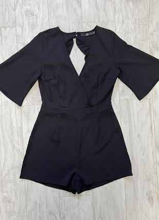 Чорний комбінезон шорти з відкритою спиною missguided