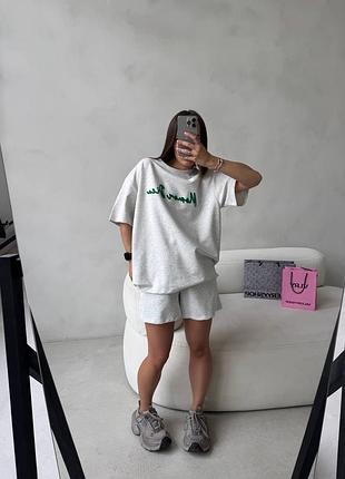 Костюм жіночий