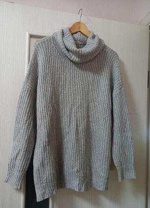 Свитер сірий