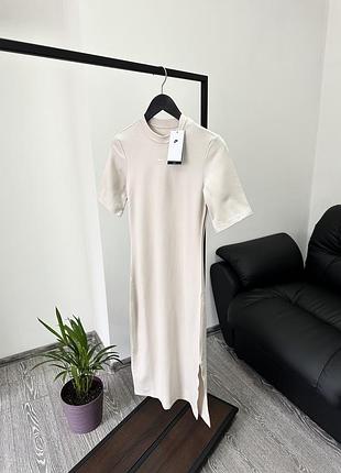 Жіноче плаття nike оригінал з нових колекцій.