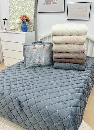 Стьобане велюрове покривало