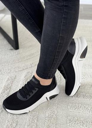 Skechers жіночі кросівки