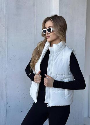 Жилетка женская теплая без капюшона силикон 200+плащевка эмми 42-48 белая
