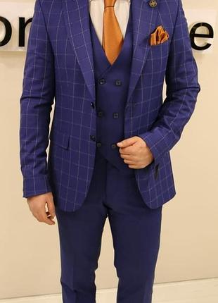 Шикарний костюм