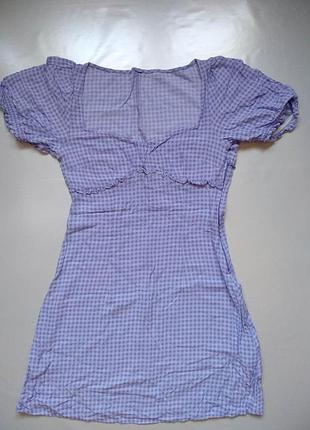 Сукня у клітинку