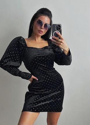 Платье женское черное бархатное с пышными рукавами