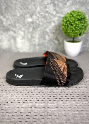 Шлепанцы тапочки 44-45 размер черные фирменные